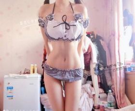 黄色三级免费看