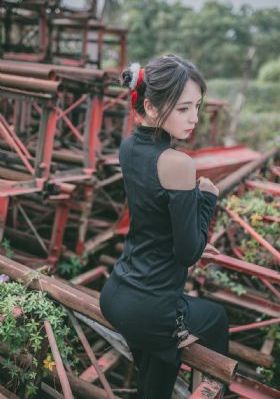 逃出危城